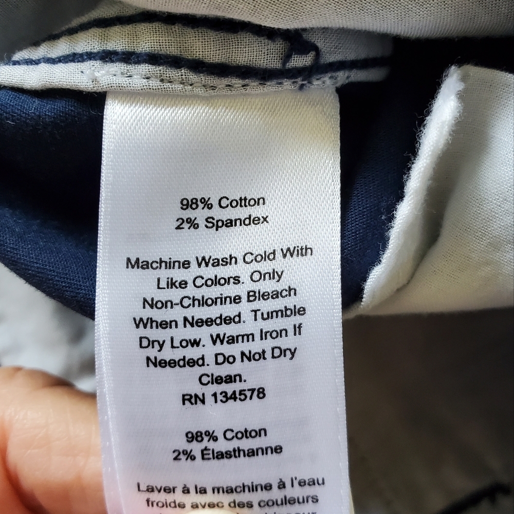 Vineyard Vines Navy Blue Women's Shorts.  Size 4 - Picture 8 of 8